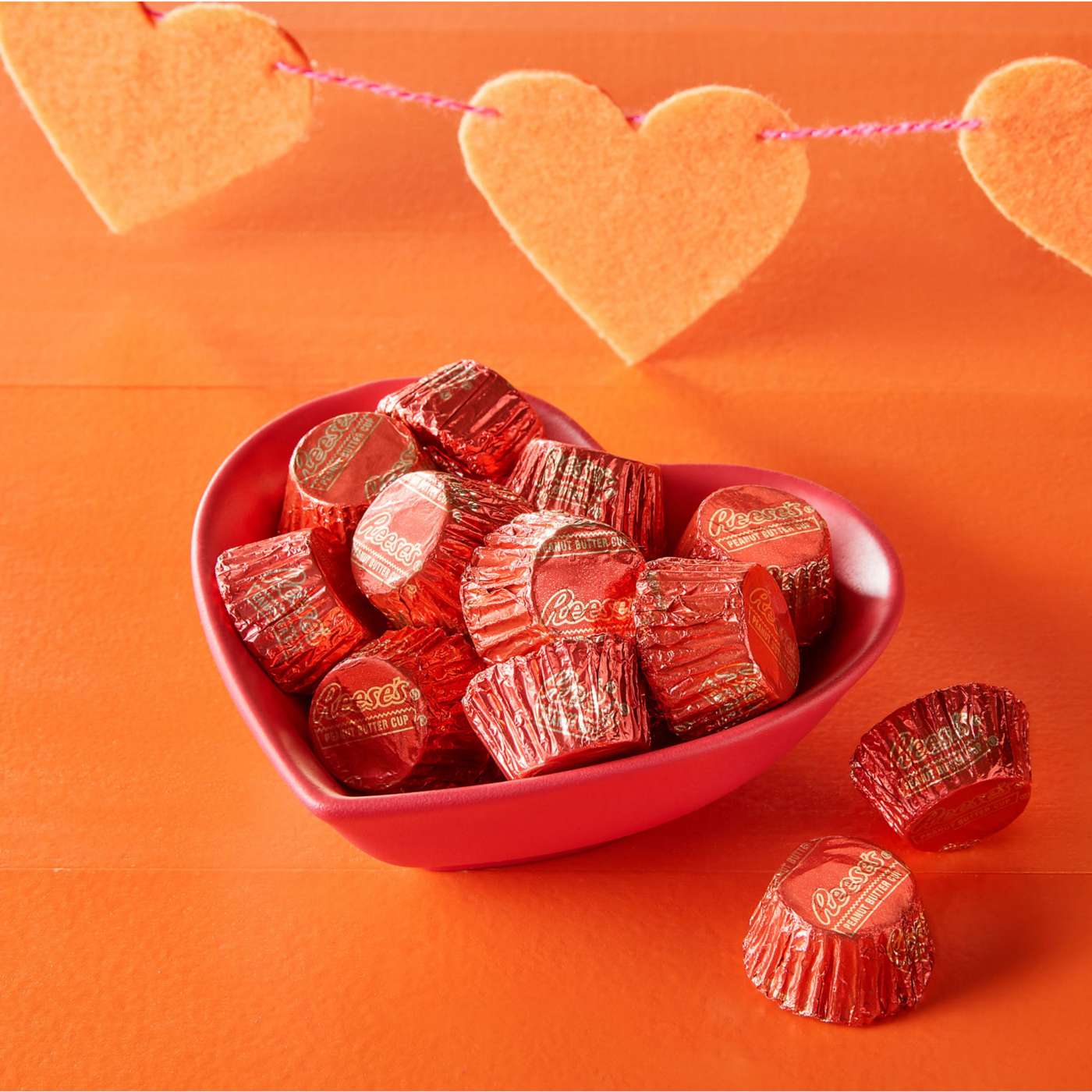 Reese's Miniatures Peanut Butter Cups Valentine's Candy; image 3 of 7