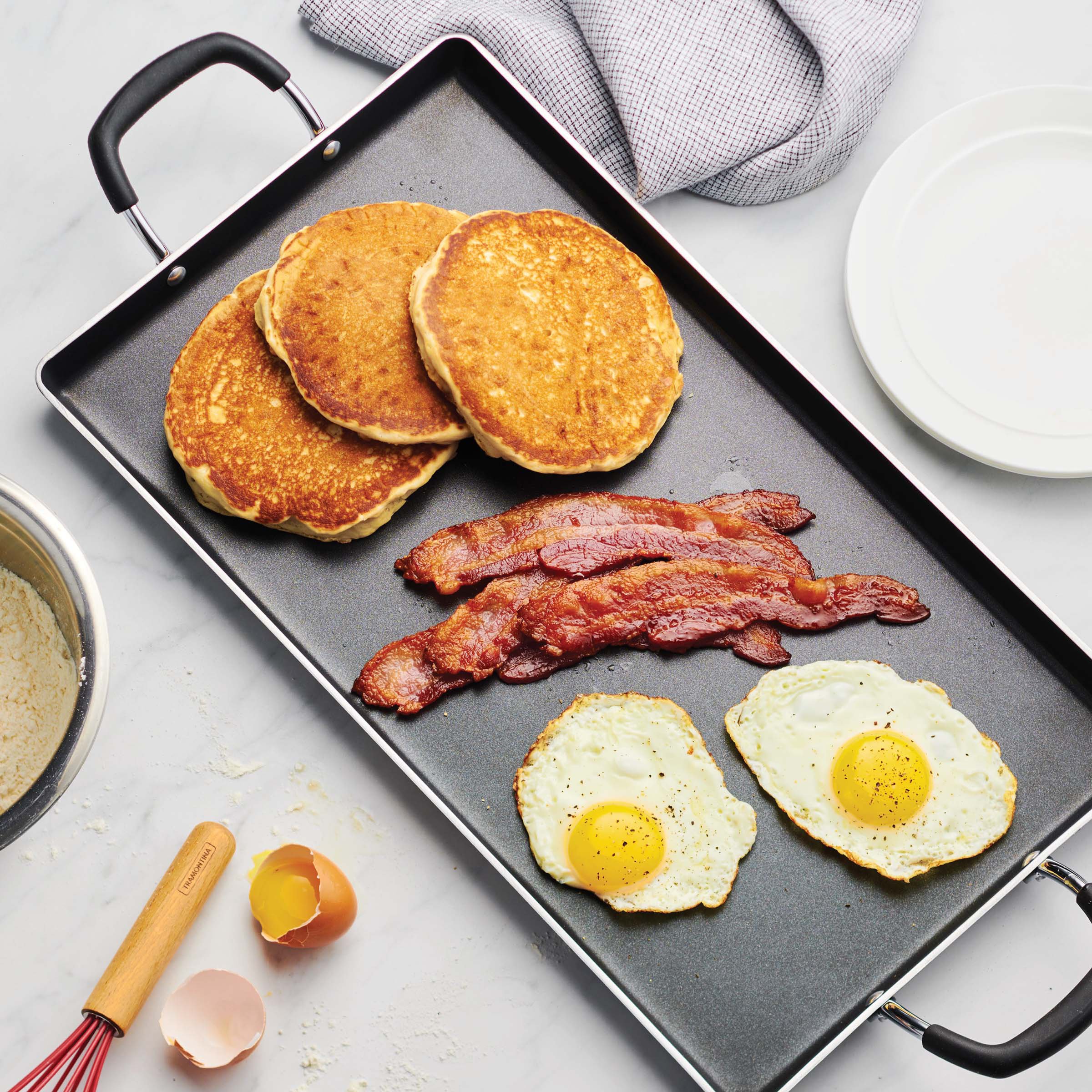 Tramontina Porcelain Enamel Double Burner Griddle - Shop Frying Pans &  Griddles at H-E-B