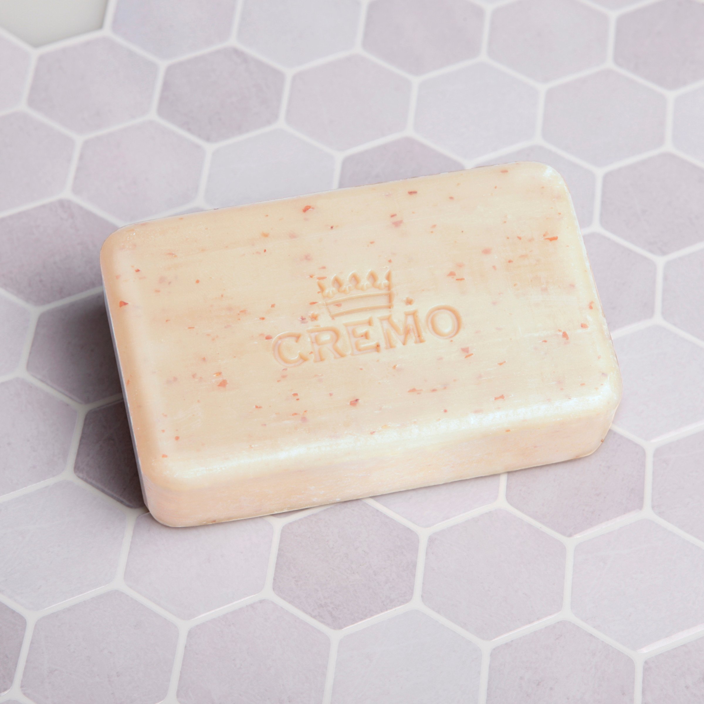 Cremo Exfoliating Body Bars Palo Santo (Reserve Collection) - A Combination of Lava Rock and Oat Kernel Gently Polishes While Shea Butter Leaves