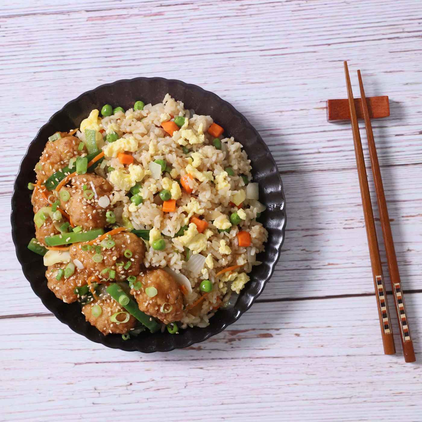 HEB Sushiya Sesame Chicken & Fried Rice Bowl Served Hot Shop