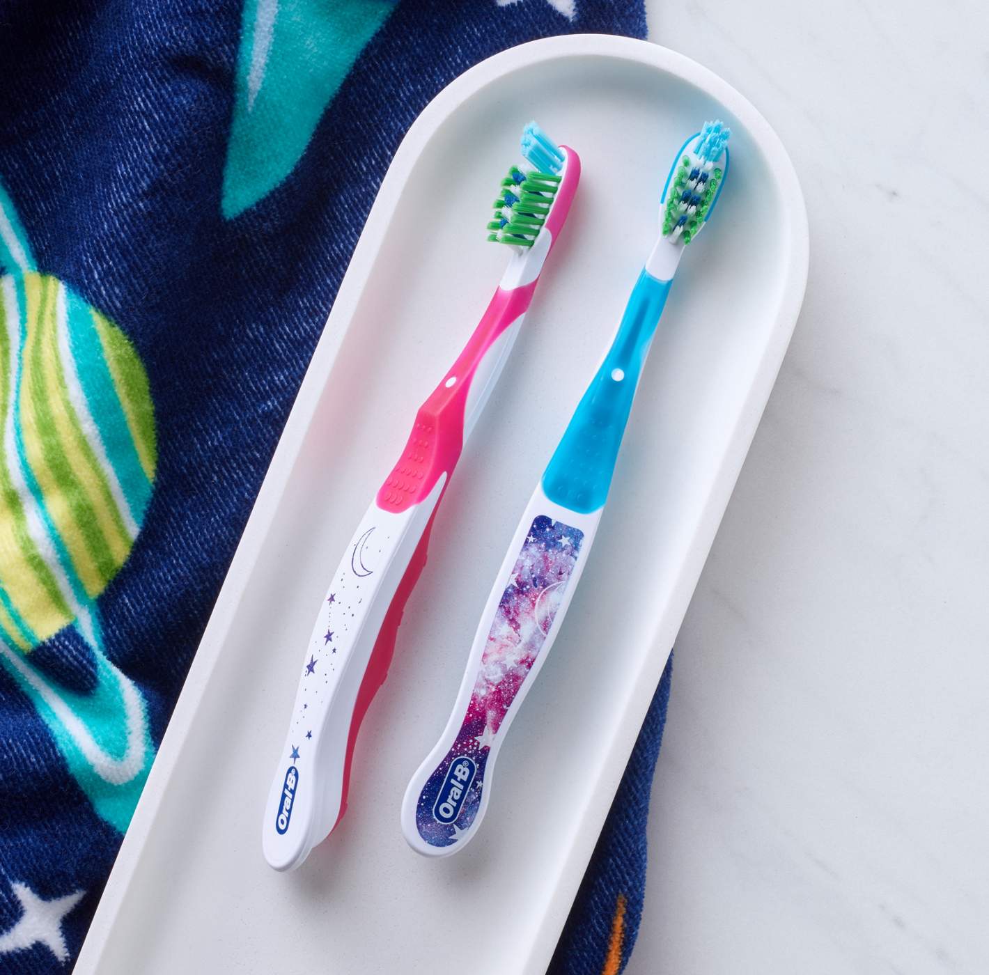 Oral-B Color Changing Soft Toothbrushes; image 3 of 9
