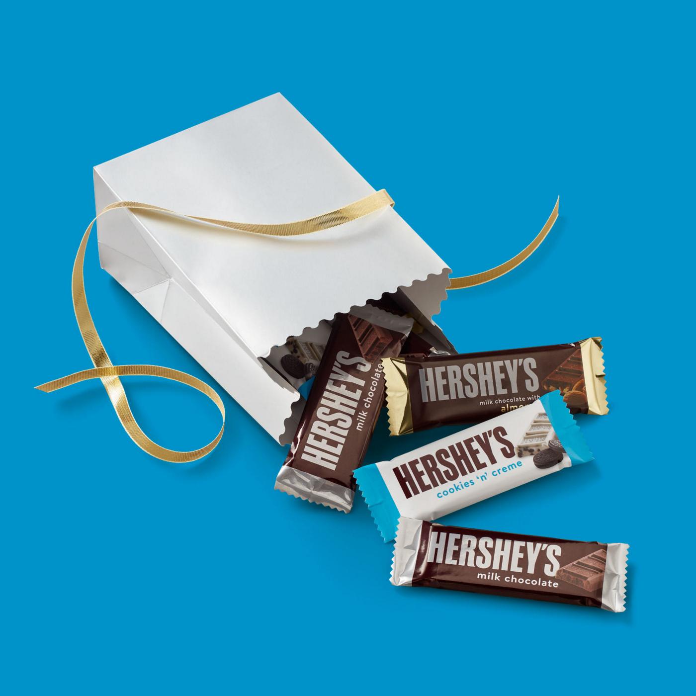 Hershey's Assorted Snack Size Chocolate Candy - Party Pack; image 3 of 7