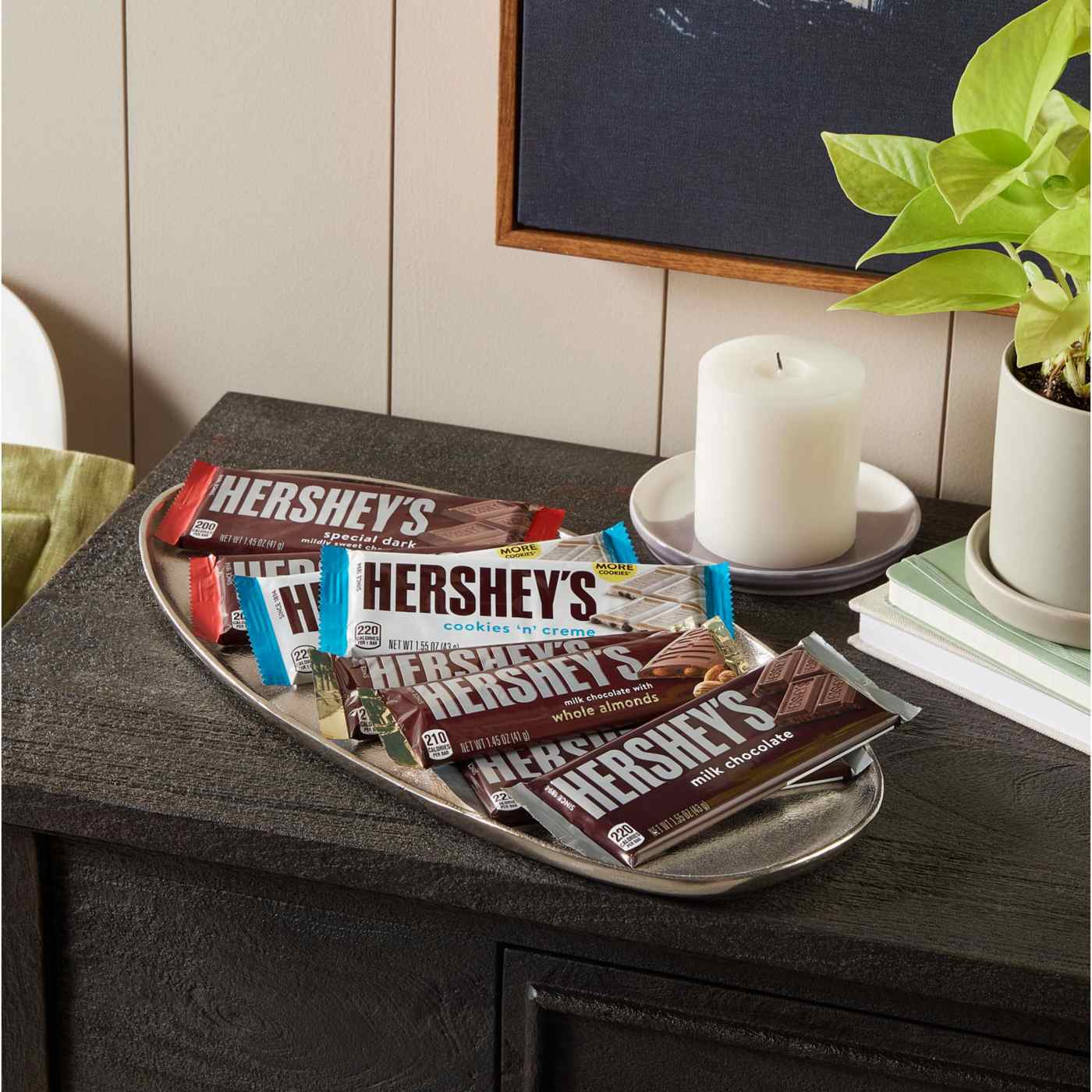 Hershey's Assorted Full Size Candy Bars Box; image 3 of 8
