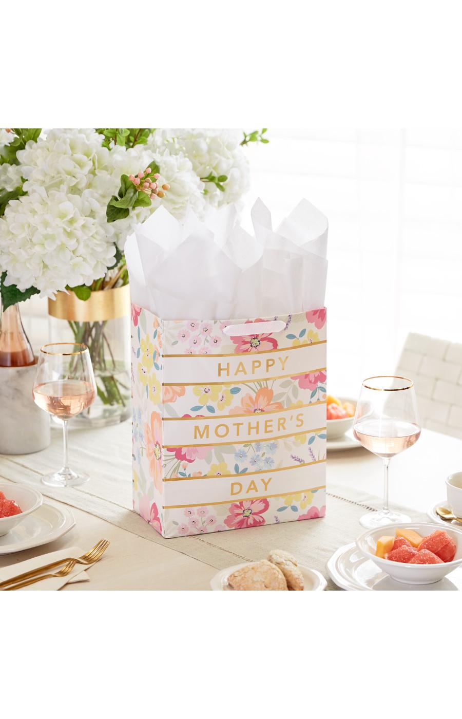 Hallmark Happy Cake Day Small Gift Bag with Tissue Paper, #55 - Shop Gift  Wrap at H-E-B