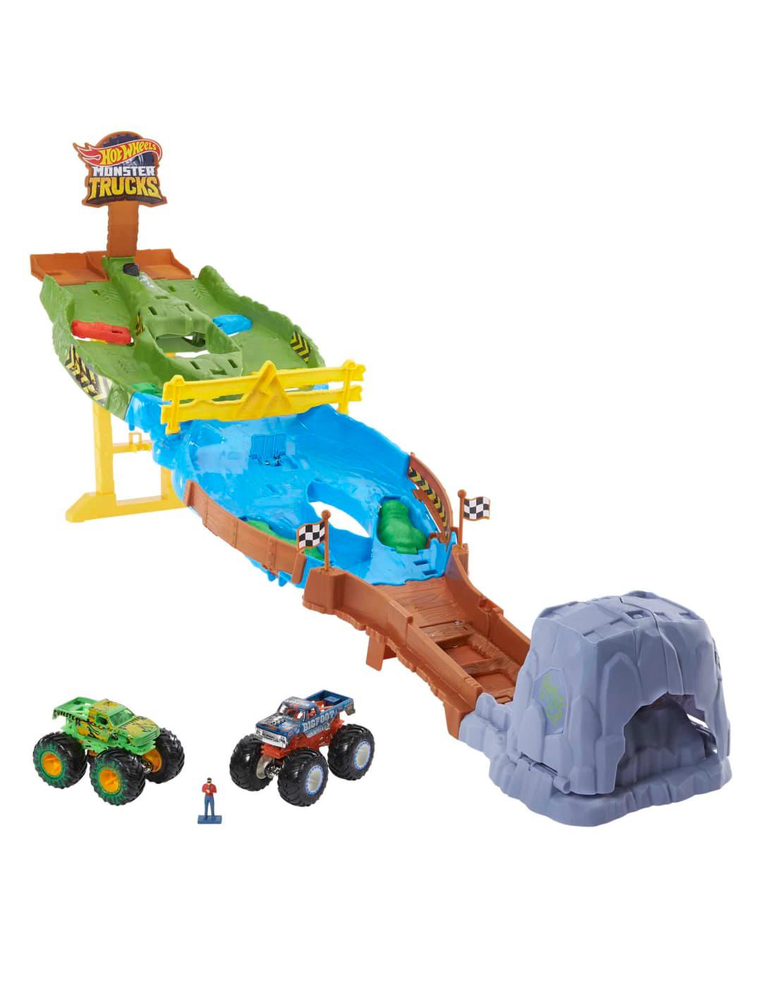 Hot Wheels Monster Trucks Wreckin' Raceway Track Set; image 1 of 2