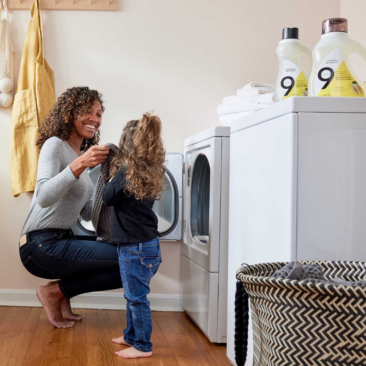 9 Elements Liquid Laundry Detergent, 64 Loads - Eucalyptus; image 4 of 7