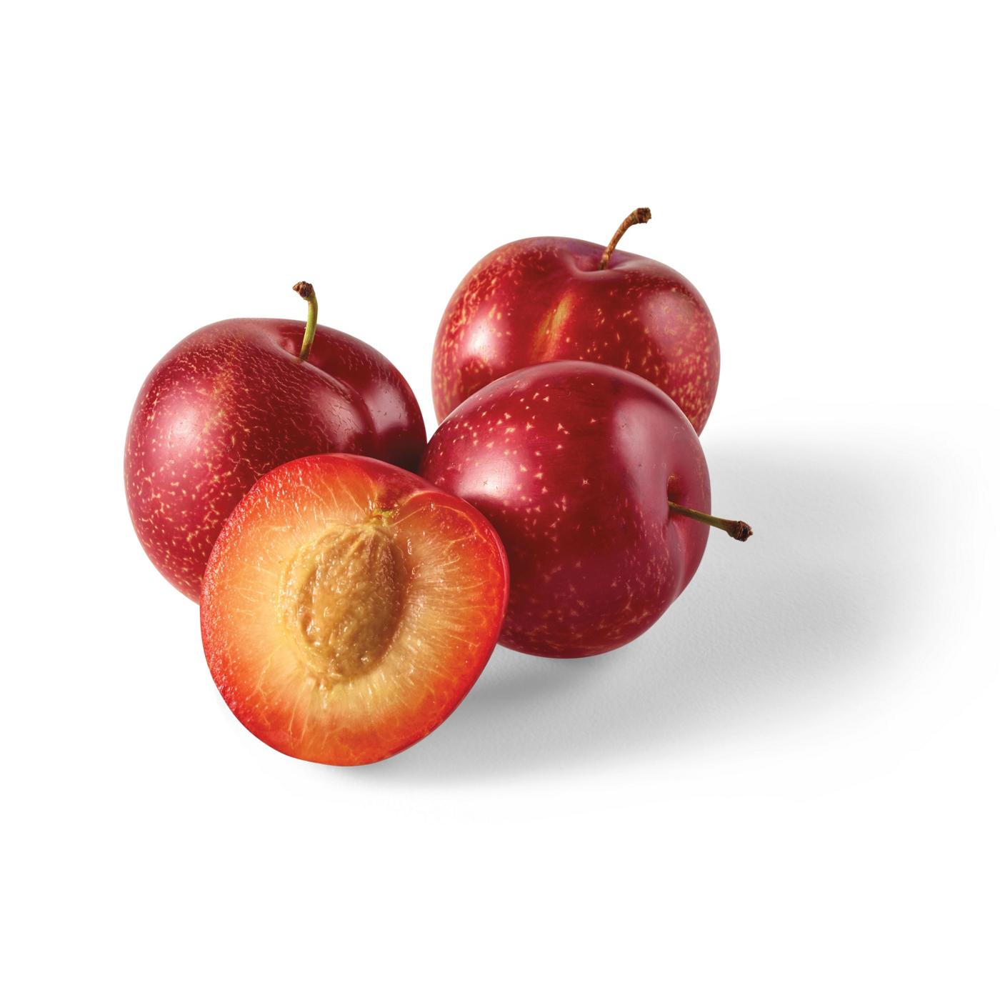 H-E-B Fresh Premium Cherry Plums; image 2 of 3