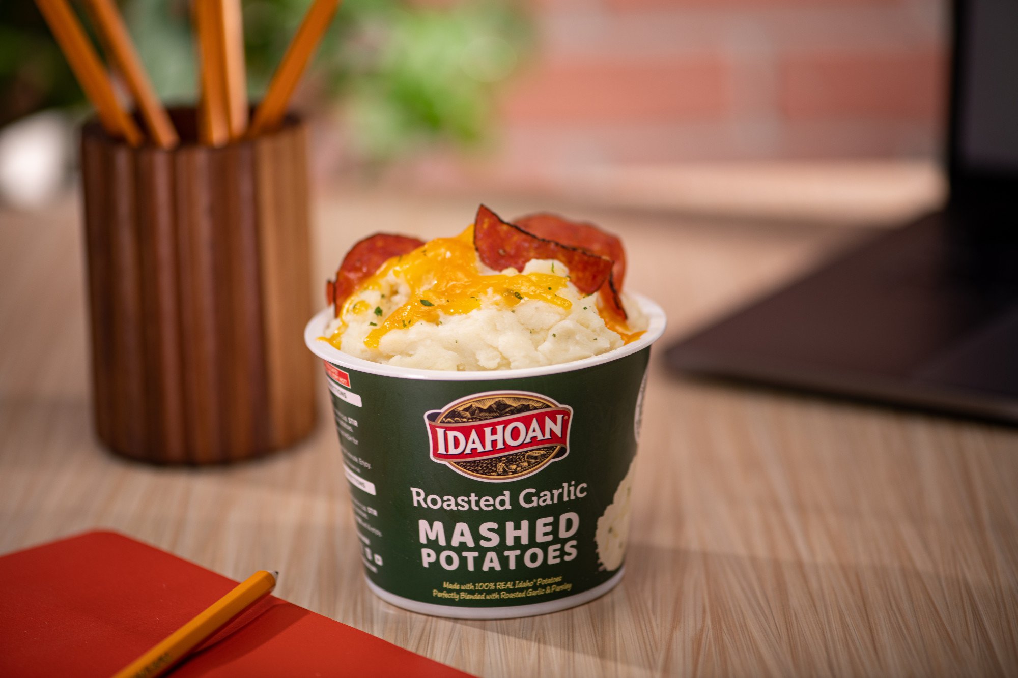 Idahoan Family Size Roasted Garlic Mashed Potatoes - Shop Pantry Meals at  H-E-B