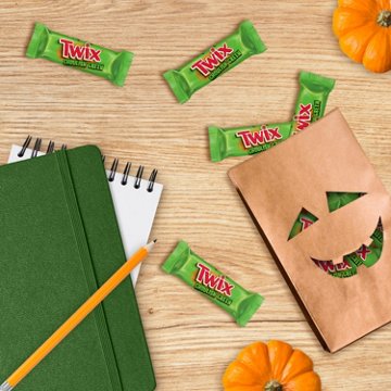 Twix Ghoulish Green Caramel Chocolate Cookie Fun Size Halloween Candy