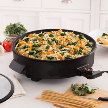 Dash Non-Stick Family Size Skillet - Black, 4.5 qt