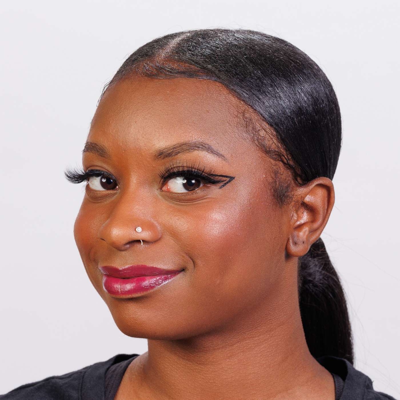 Diosa FeltTip Eyeliner Pen Black Shop False eyelashes at