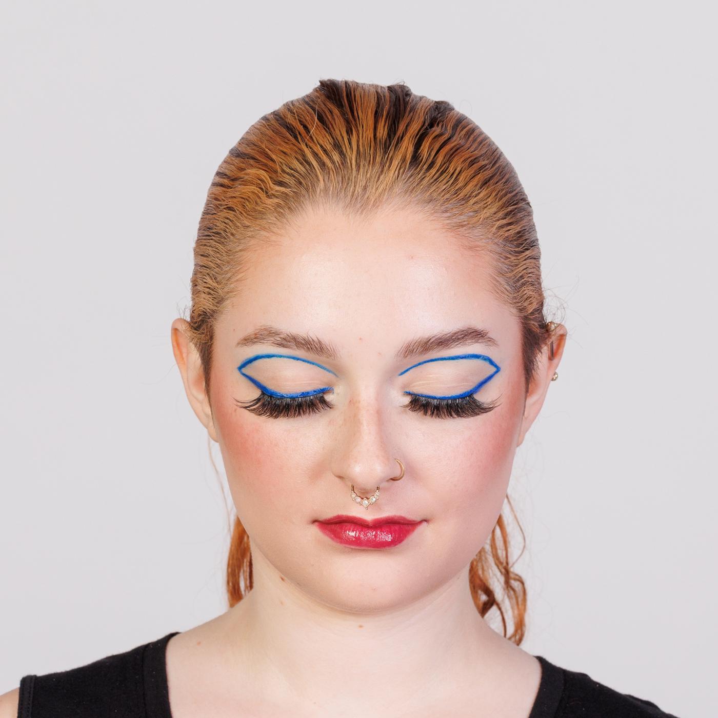 Diosa FeltTip Eyeliner Pen Blue Shop False eyelashes at HEB