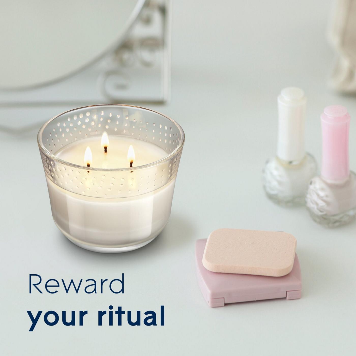 Glade Invigorating Aqua Waves 3 Wick Candle; image 8 of 12