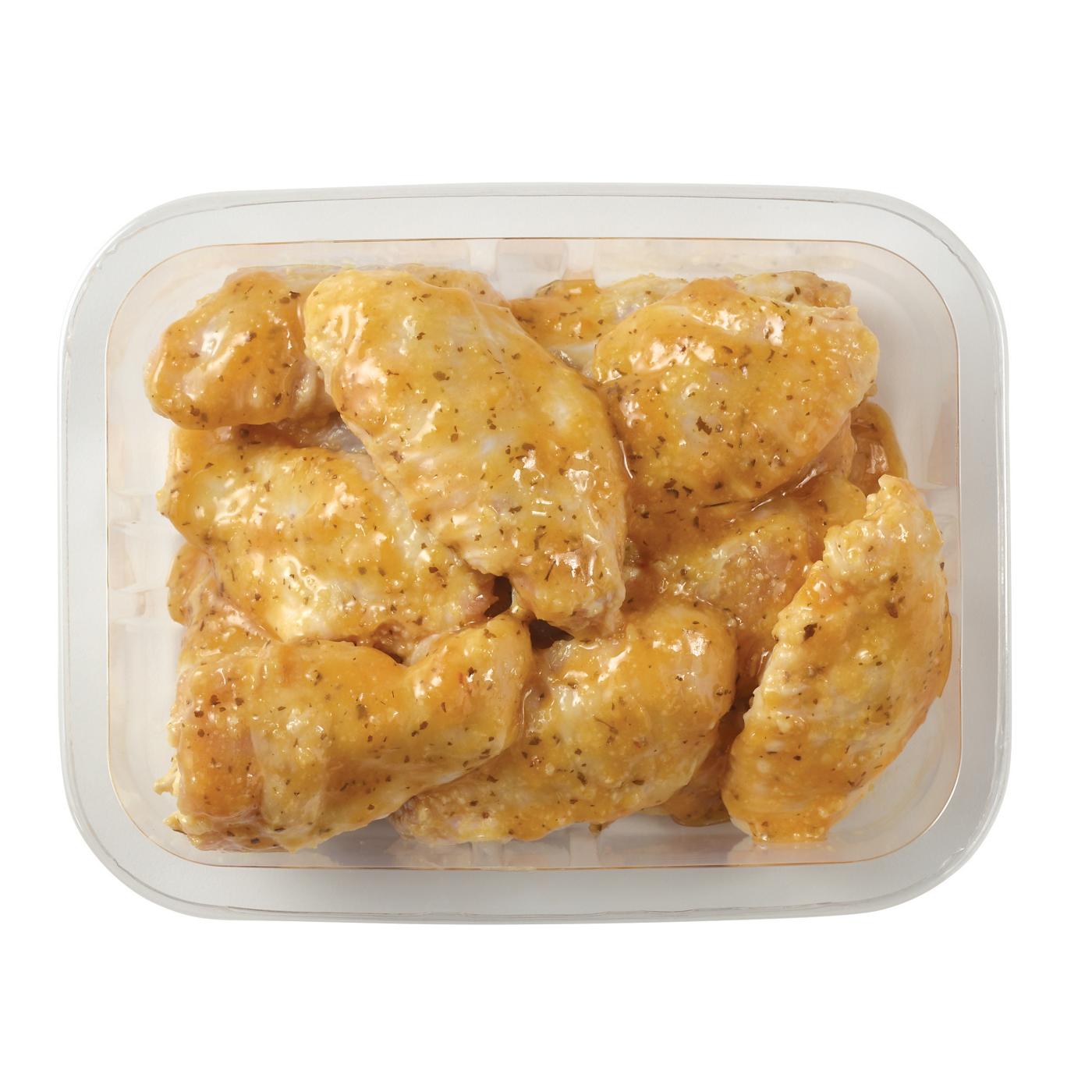 H-E-B Meat Market Marinated Chicken Wings - Garlic Parmesan; image 1 of 3