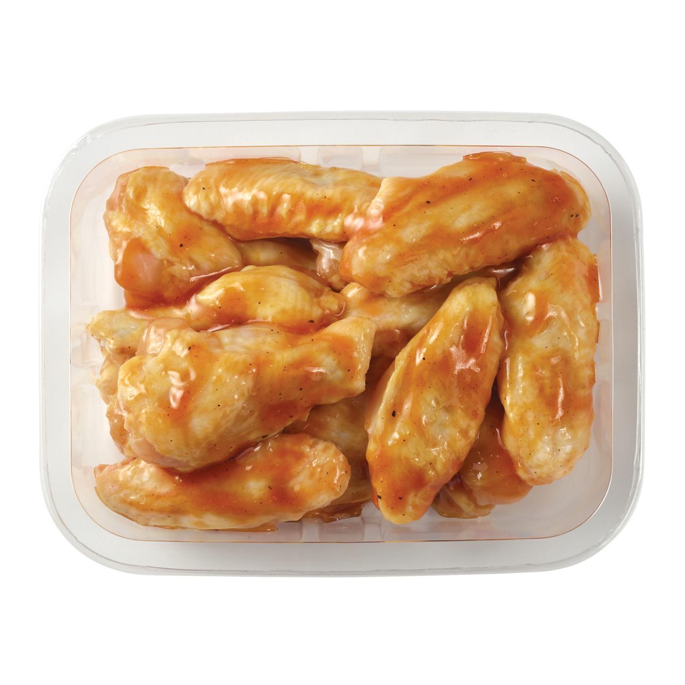 H-E-B Meat Market Marinated Chicken Wings - Honey BBQ; image 1 of 3