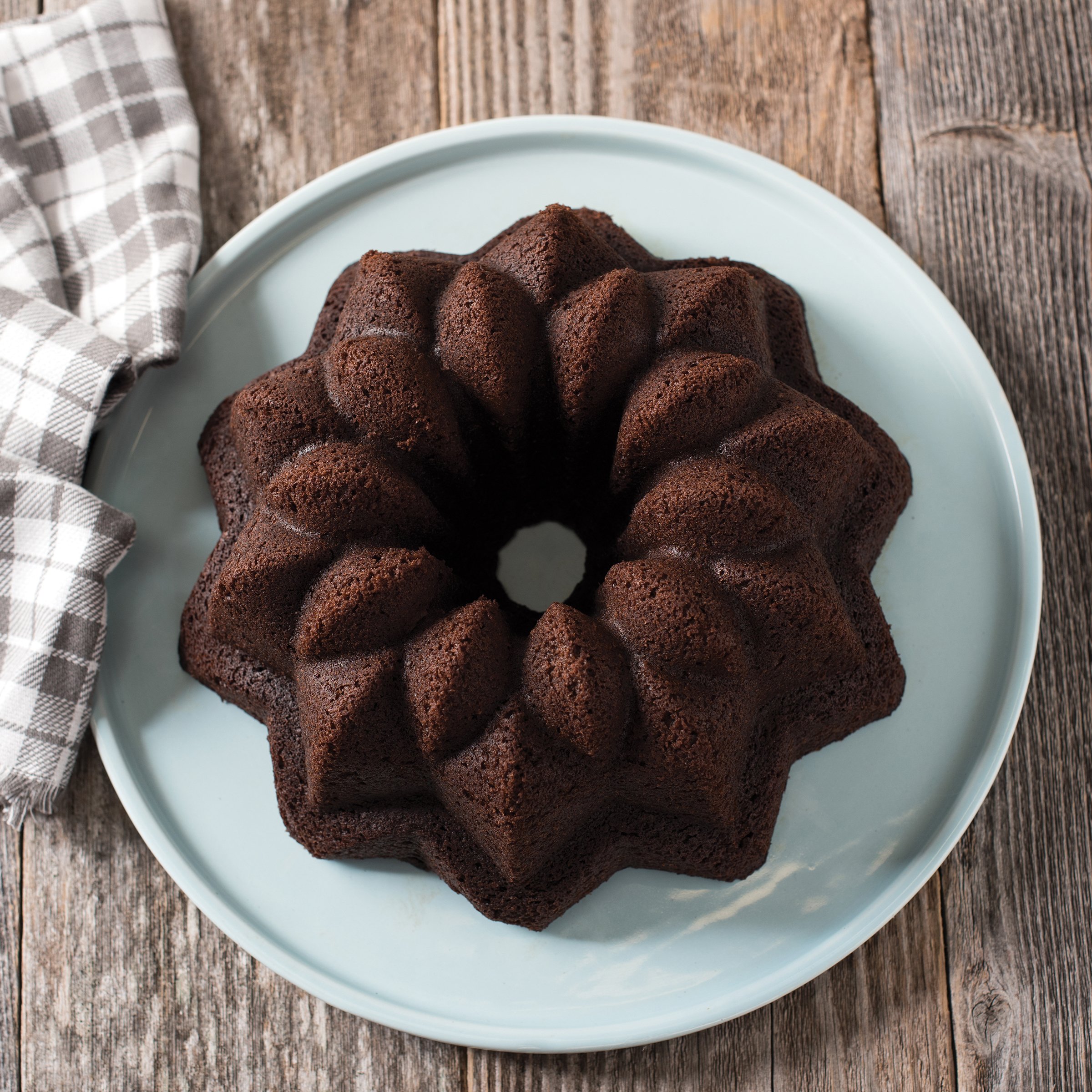 chefstyle Non-Stick Bundform Cake Pan - Shop Pans & Dishes at H-E-B