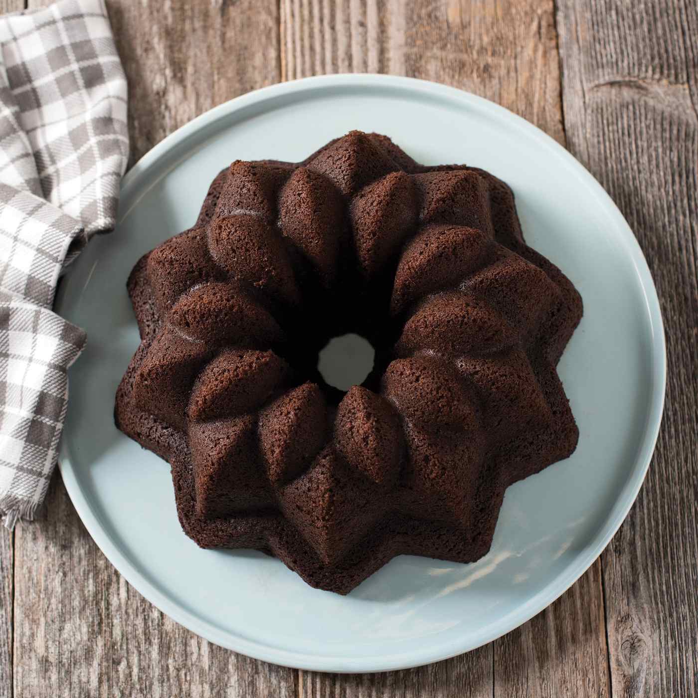 Nordic Ware Vintage Star Bundt Pan; image 2 of 4