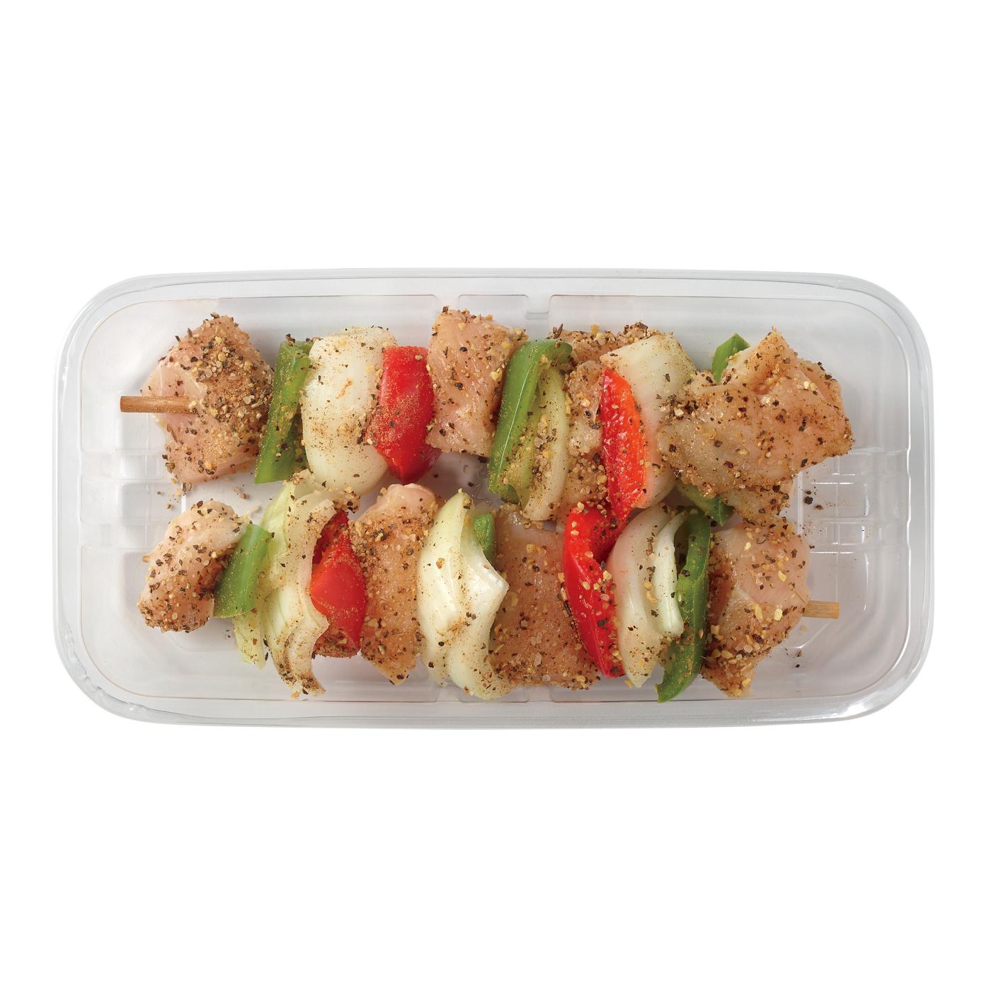 H-E-B Meat Market Chicken Kabobs - Steak Seasoning; image 4 of 4