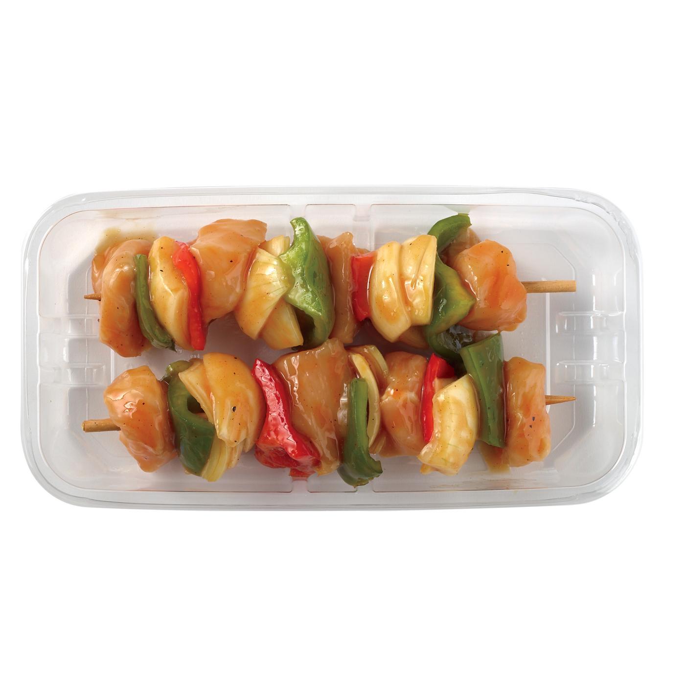 H-E-B Meat Market Marinated Chicken Kabobs - Honey BBQ; image 1 of 3