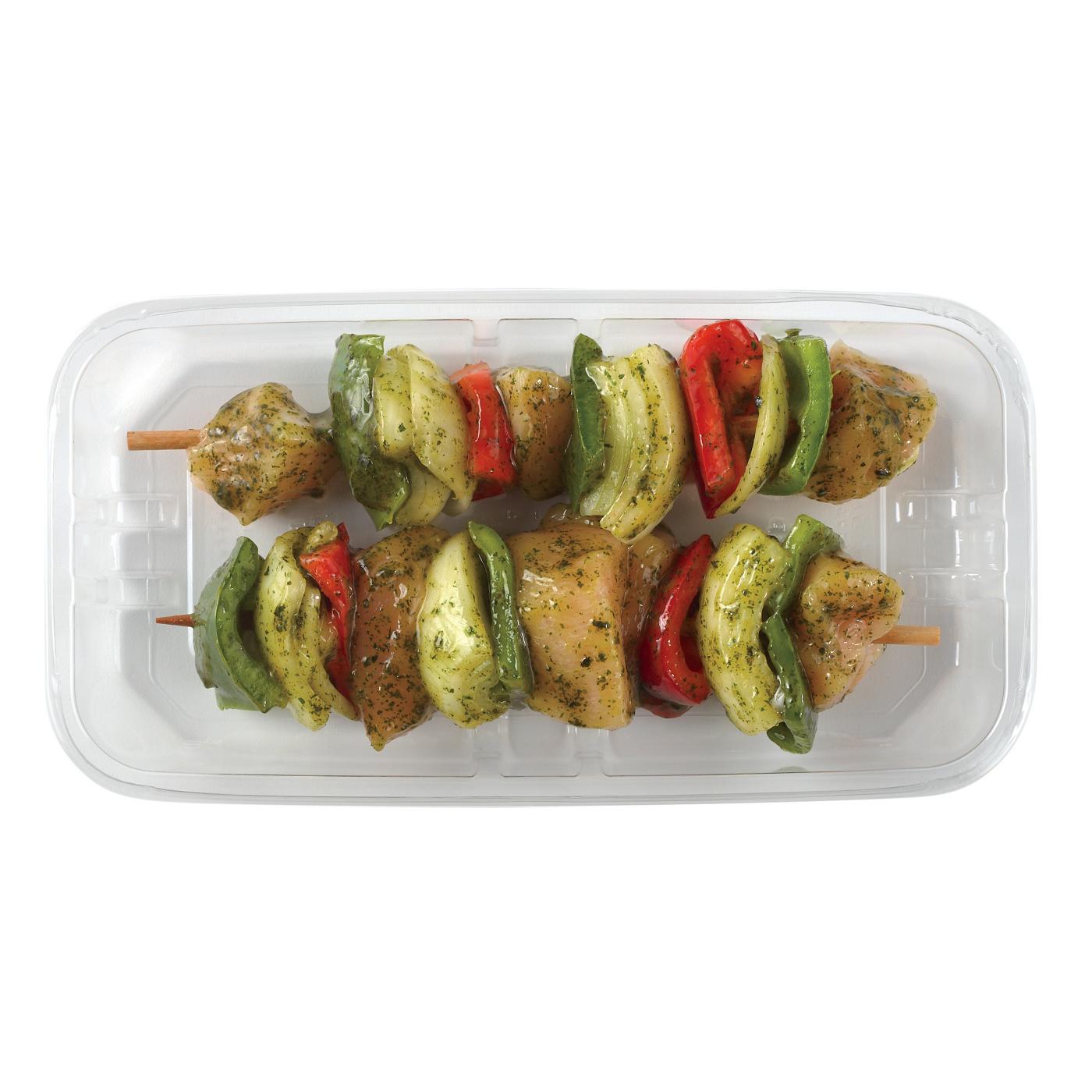 H-E-B Meat Market Marinated Chicken Kabobs - Wild Garlic; image 1 of 3