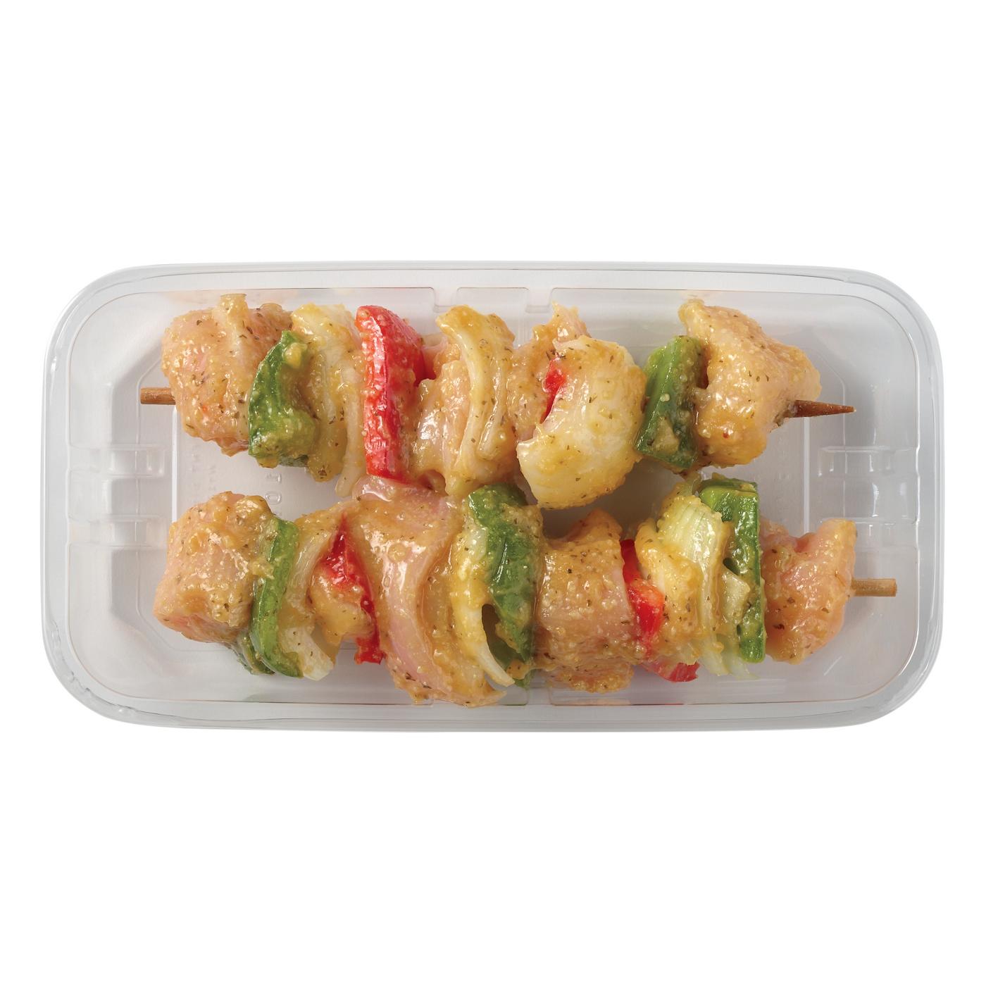 H-E-B Meat Market Marinated Chicken Kabobs - Garlic Parmesan; image 1 of 3