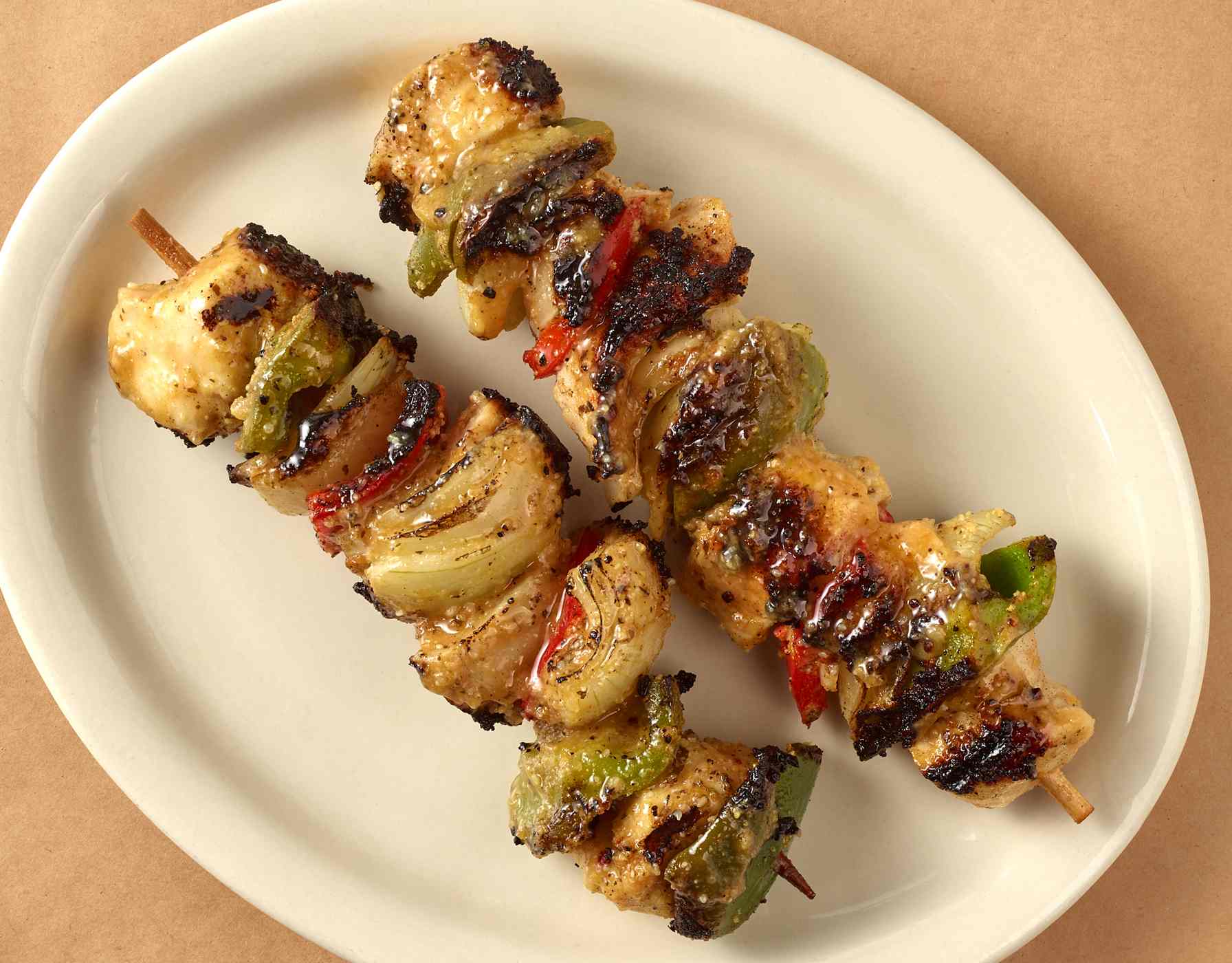 H-E-B Meat Market Marinated Chicken Kabobs - Garlic Parmesan; image 2 of 3