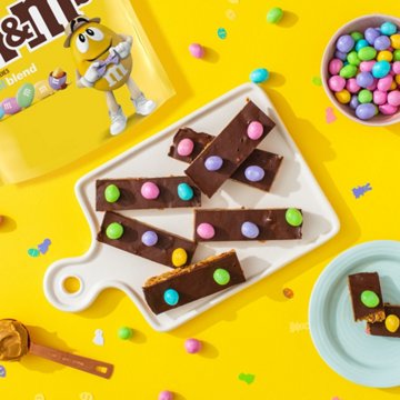 M&M'S Peanut Milk Chocolate Pastel Blend Easter Candy - Party Size