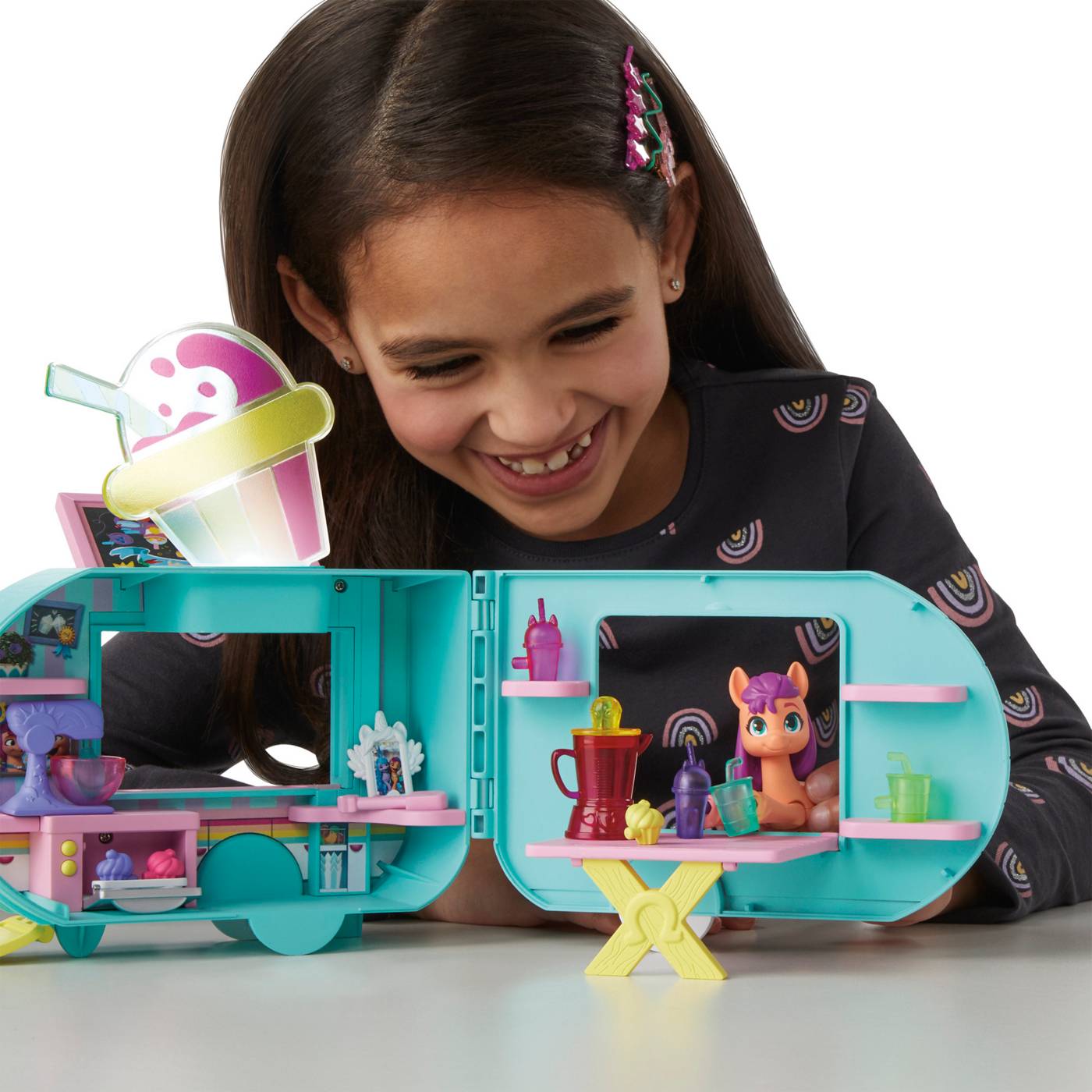 My Little Pony Toys Sunny Starscout Smoothie Truck Doll, Kids