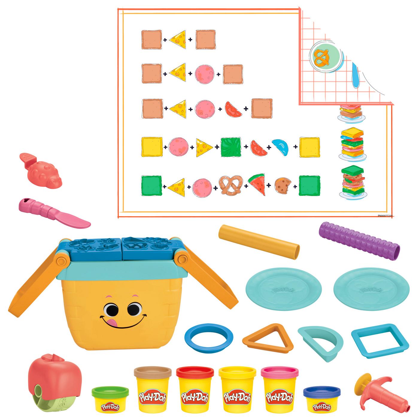 Play-Doh Little Chef Starter Set with 14 Play Kitchen Accessories, Kids Toys  - Play-Doh