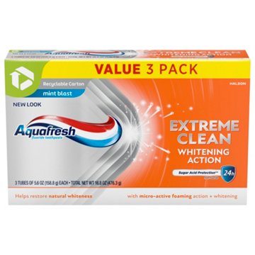 Aquafresh Extreme Clean Whitening Action Fluoride Toothpaste for Cavity Protection, 3 pk