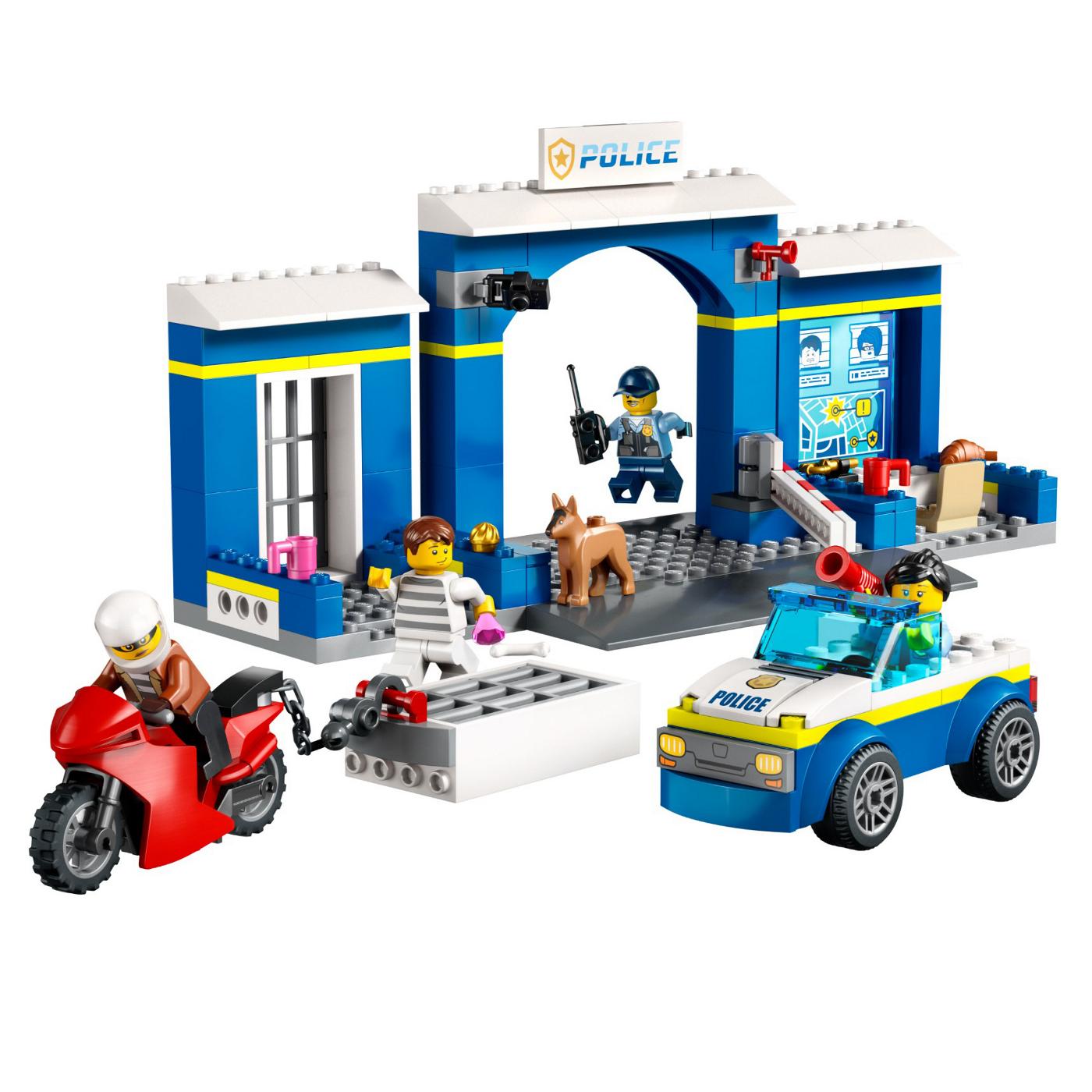 LEGO City Police Station Chase Set; image 1 of 2