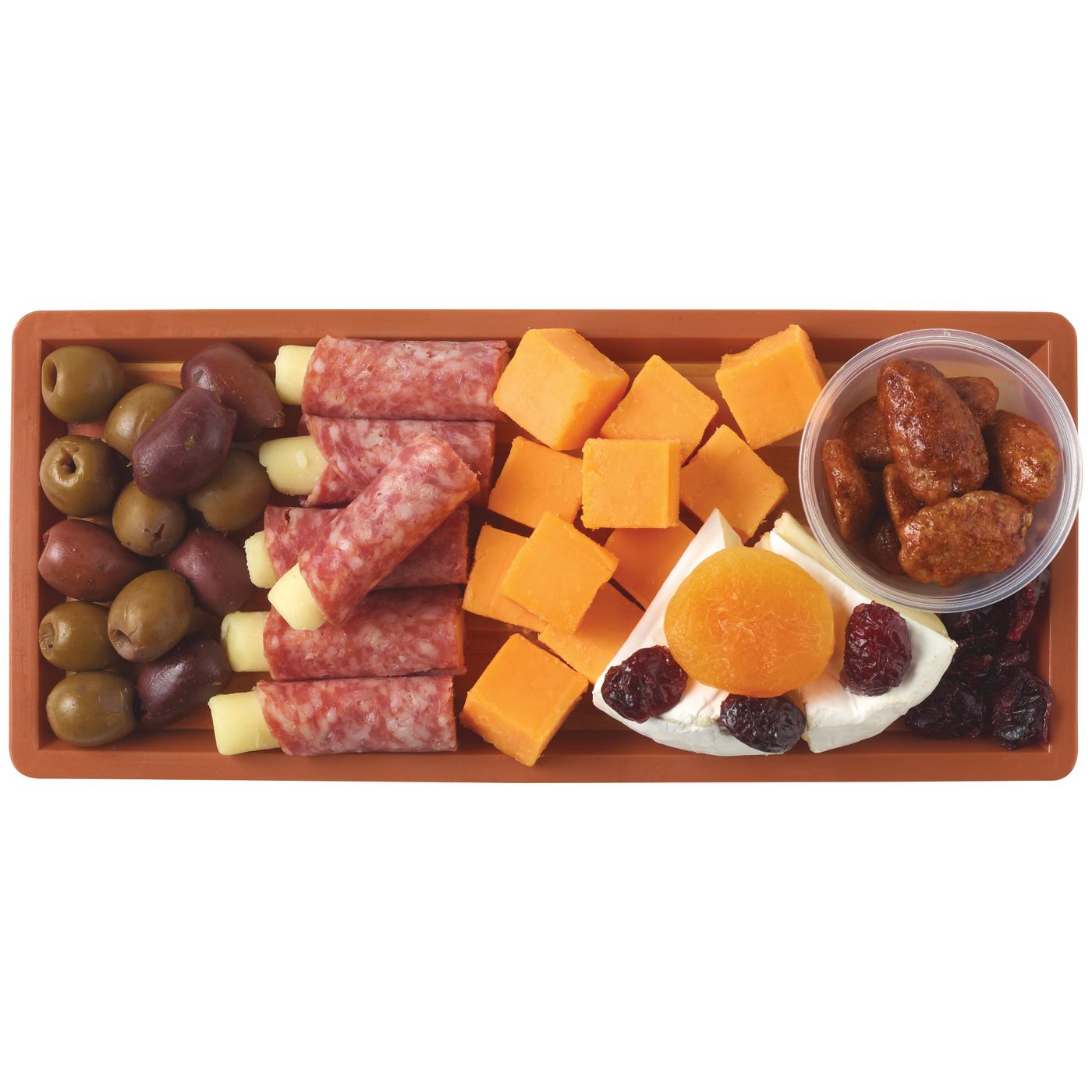 H-E-B Deli Cheese Board - Everyone's Favorite; image 1 of 2