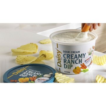Daisy Sour Cream Creamy Ranch Dip, 16 oz