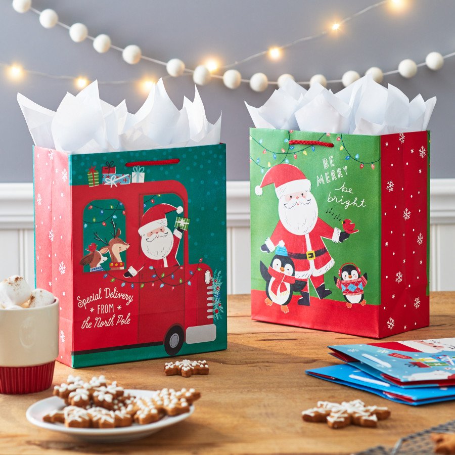 Hallmark Medium Christmas Gift Bag Bundle 65 Shop Gift Wrap