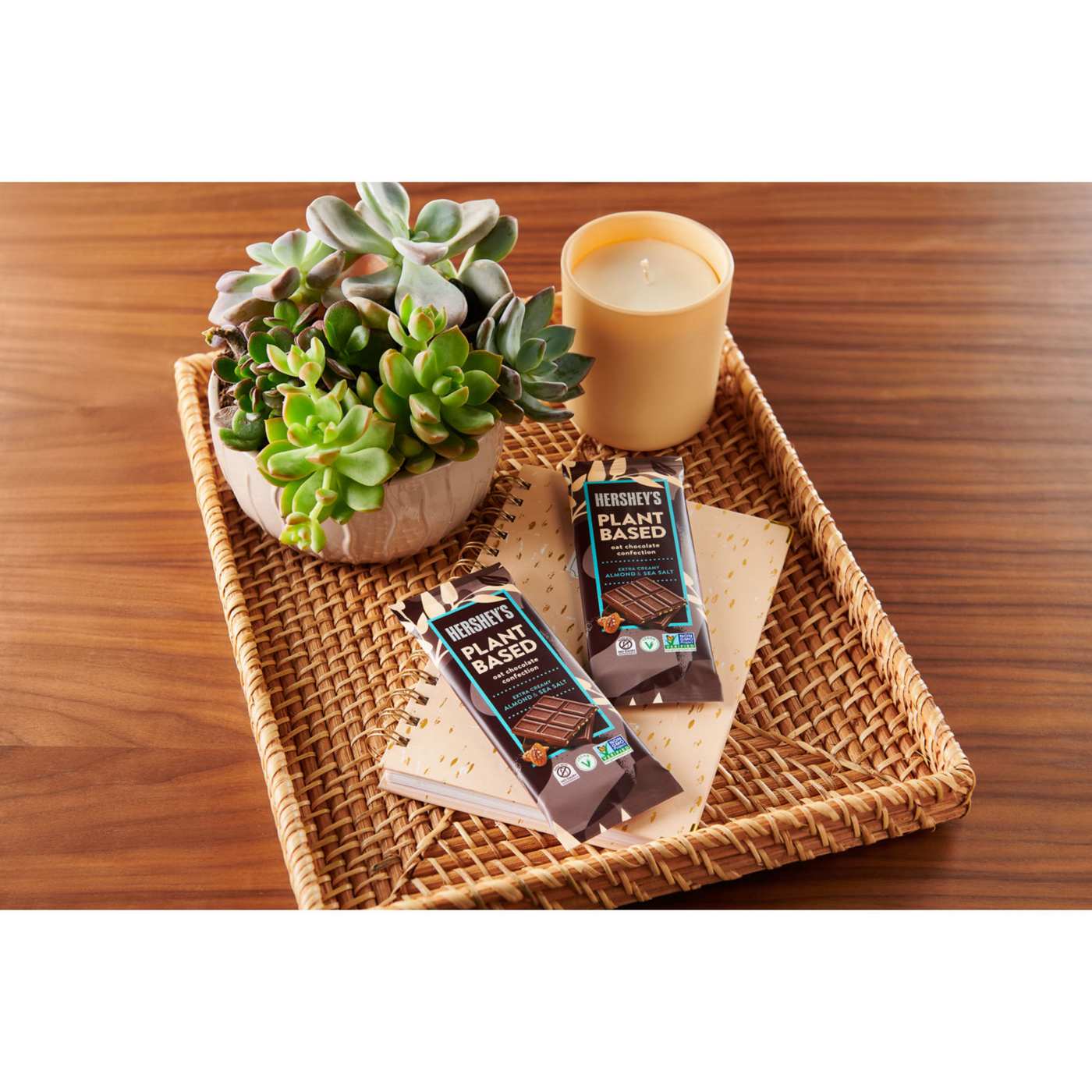 アイスエイジほぼハーフコンプリート Chocolate Cherry Manhattan – PROOF Hard Ice Cream