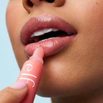 e.l.f. Squeeze Me Lip Balm - Strawberry