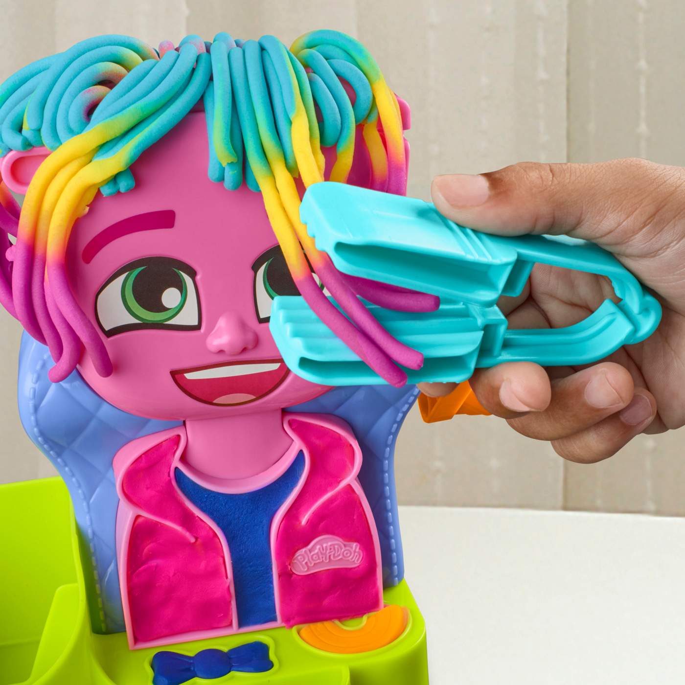 Play-Doh Hair Stylin' Salon Playset; image 3 of 7