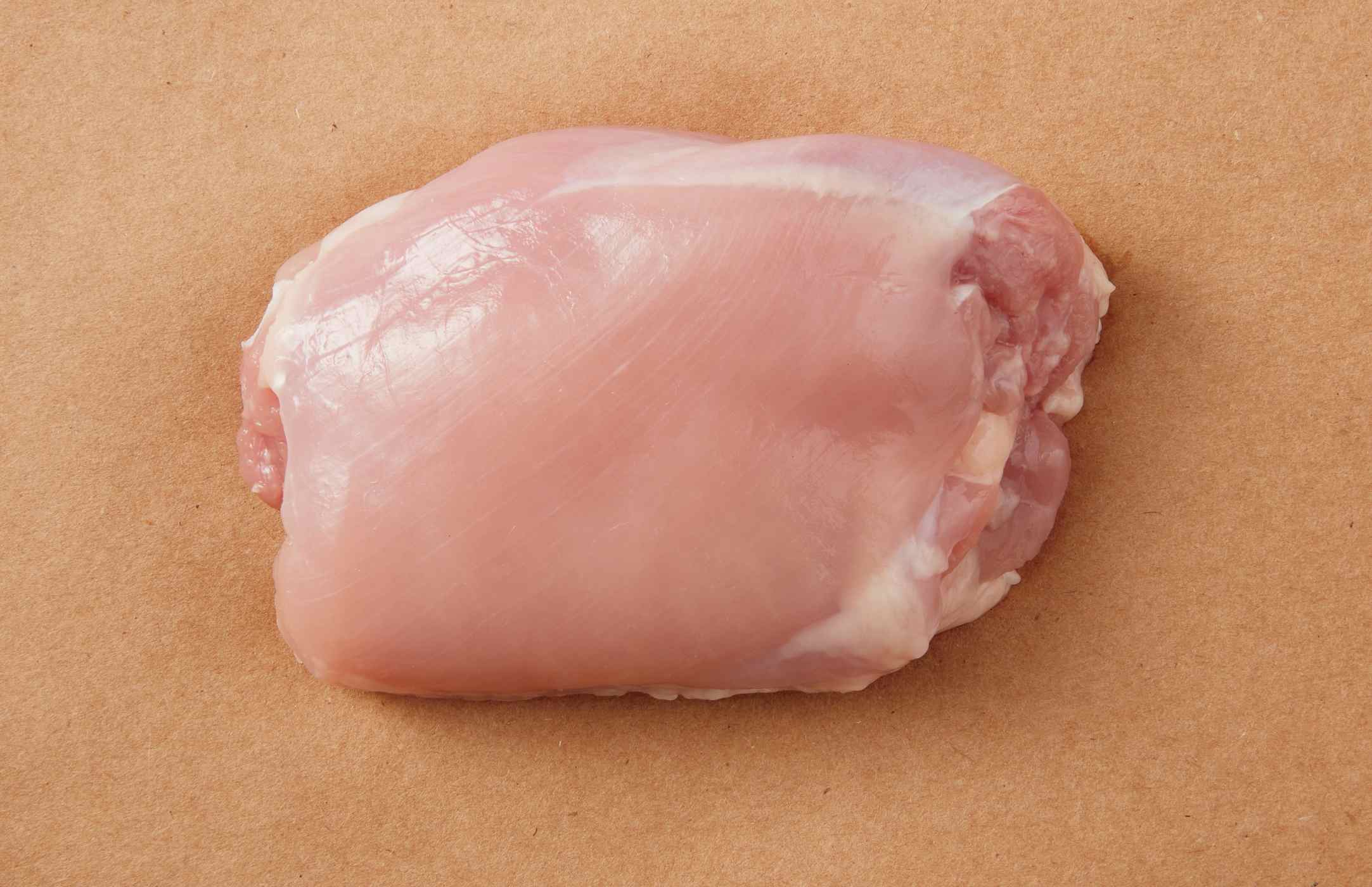 H-E-B Natural Boneless Skinless Chicken Thigh; image 3 of 3