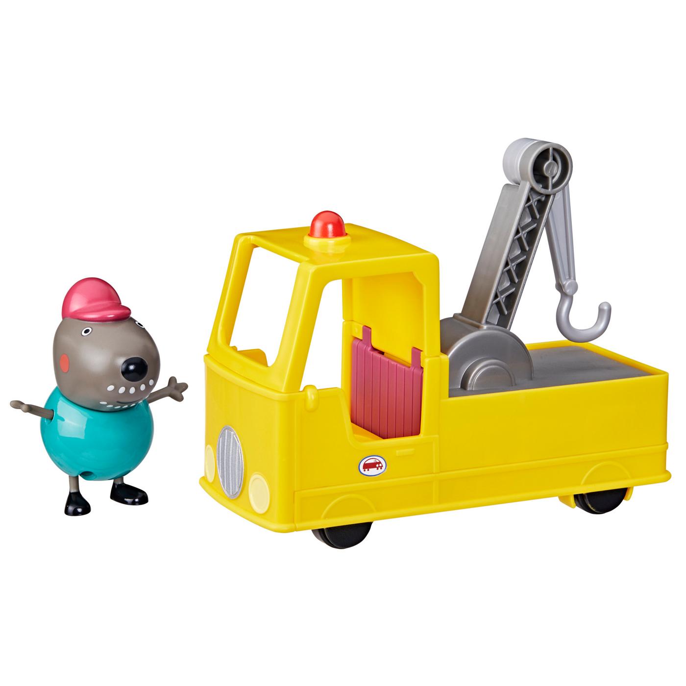 Peppa Pig Grandad Dog's Tow Truck Shop Playsets at HEB