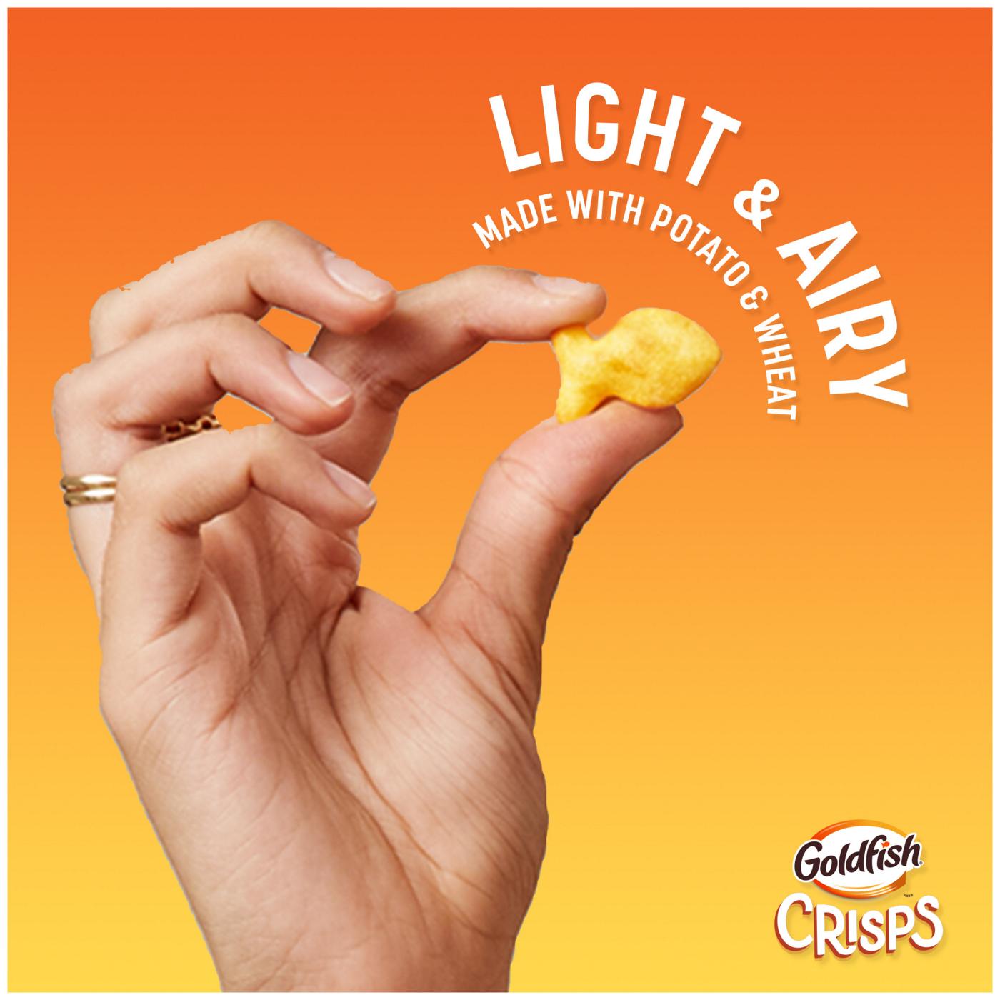 Pepperidge Farm Goldfish Cheddar Crisps; image 6 of 10