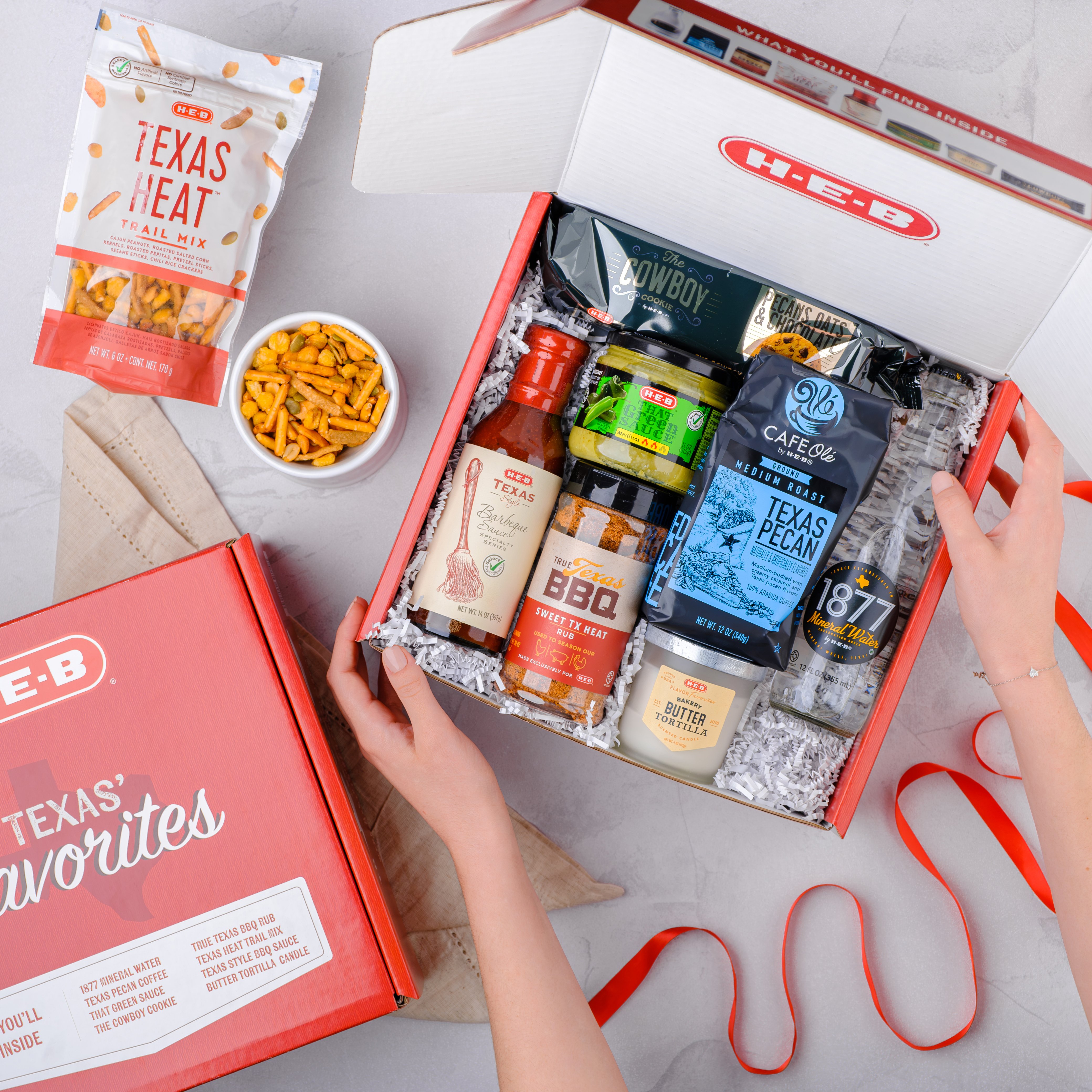 H-E-B Texas' Favorites Gift Box - Shop Gift Baskets at H-E-B