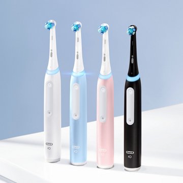 Oral-B iO Series 3 Electric Toothbrush with Brush Head, Rechargeable, White