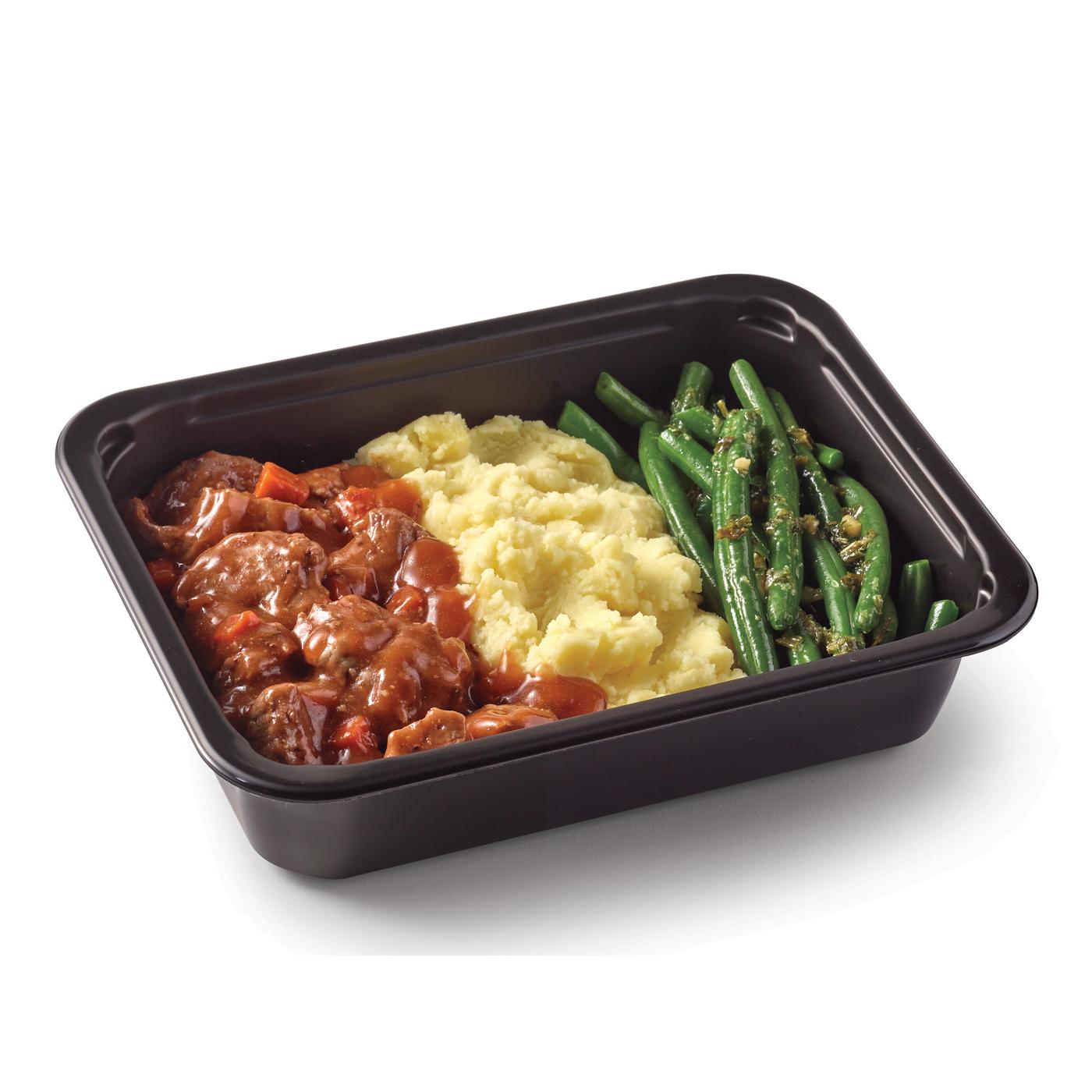 Meal Simple by H-E-B Beef Tenderloin with Red Wine Sauce, Mashed Potatoes & Green Beans; image 5 of 5