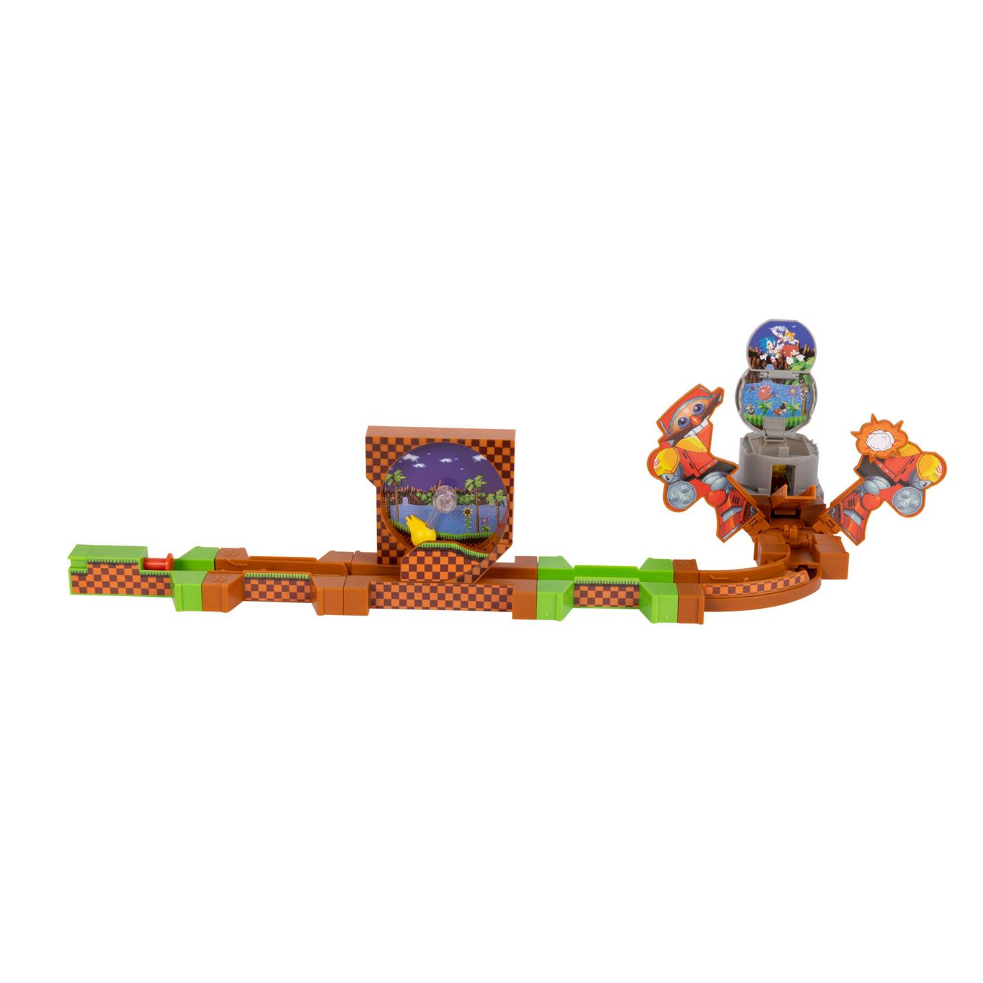 Sonic the Hedgehog Go Go Racers Super Sonic Deluxe Playset; image 2 of 2