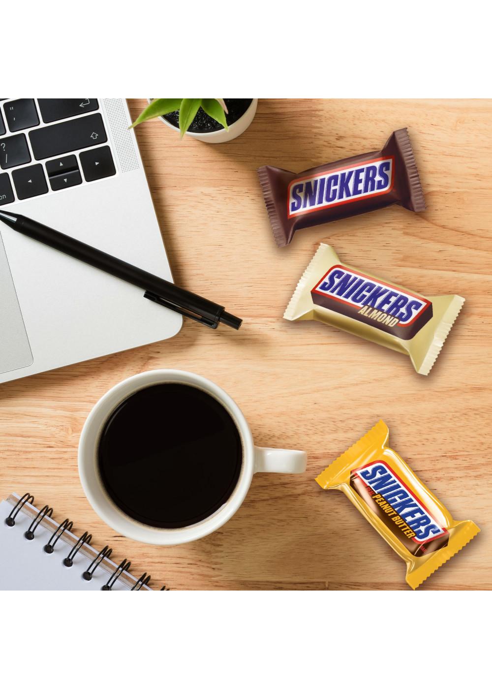 Snickers Assorted Fun Size Chocolate Candy - Party Size; image 4 of 10