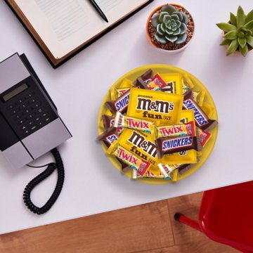 M&M'S, Snickers, & Twix Assorted Fun Size Chocolate Candy - Sharing Size, 8.85 oz