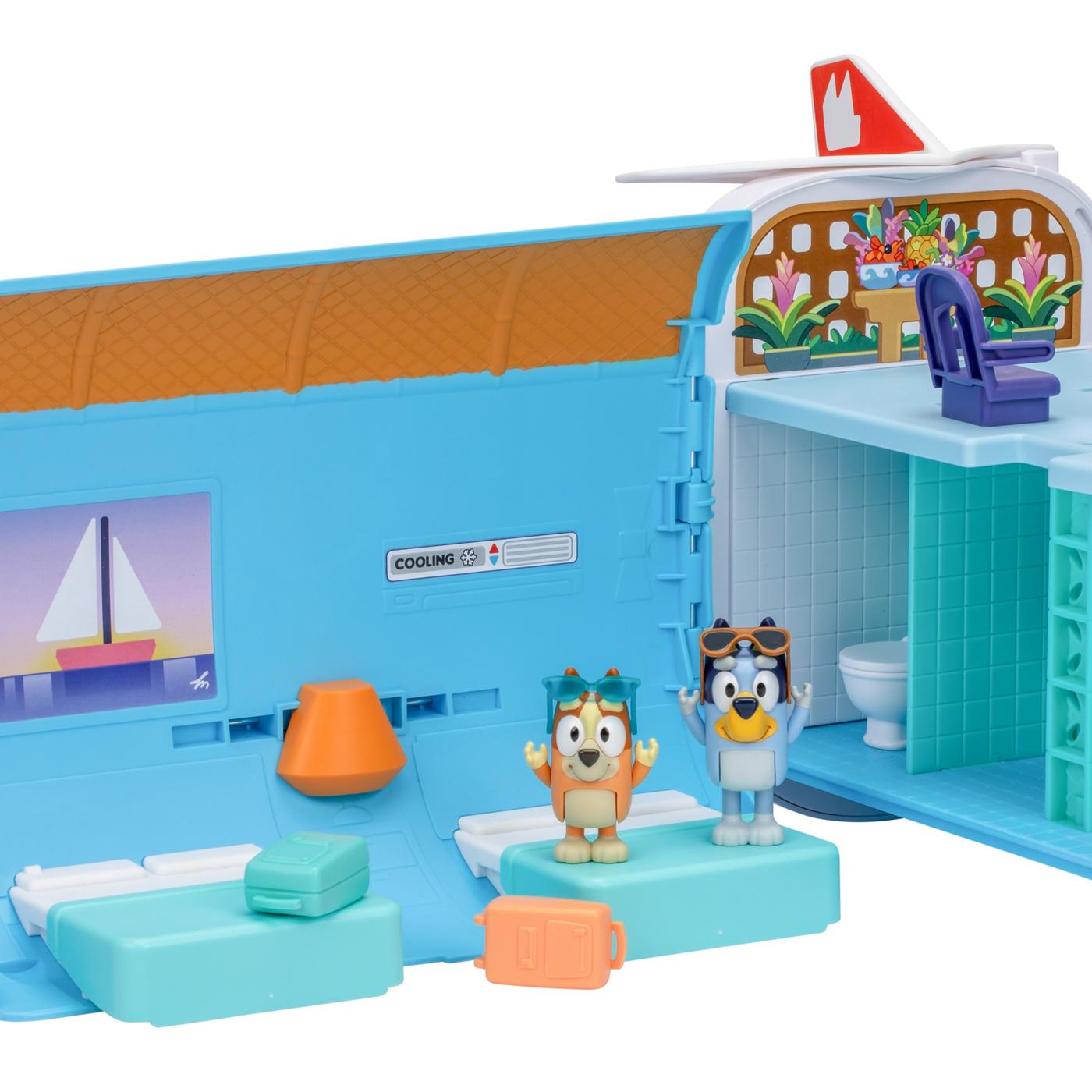 Bluey 3-in-1 Transforming Airplane Playset; image 8 of 12