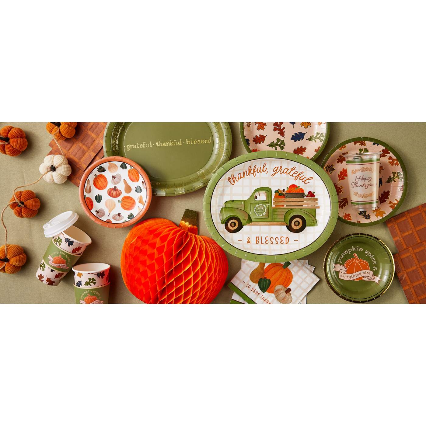 Destination Holiday Thanksgiving Grateful Oval Paper Plates; image 2 of 2