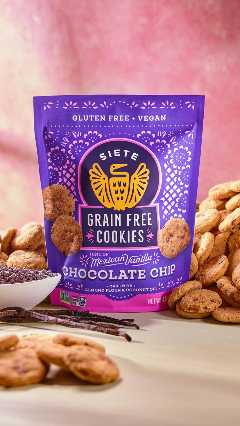 Siete Grain-Free Mexican Vanilla Chocolate Chip Cookies; image 3 of 5