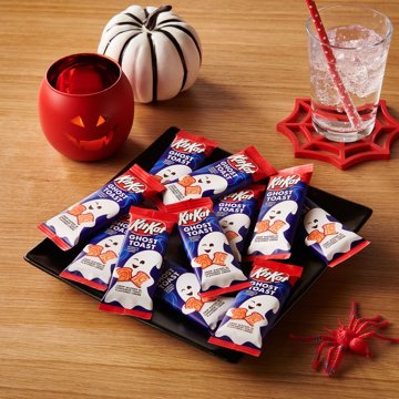 Kit Kat Cinnamon Toast Flavored Creme Wafer Snack Size Halloween Candy
